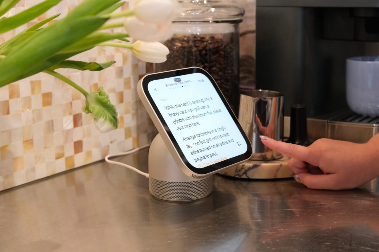 Apple’s HomeViews Reportedly Collected Dust in Warehouses ‘For the Better Part of a Year’